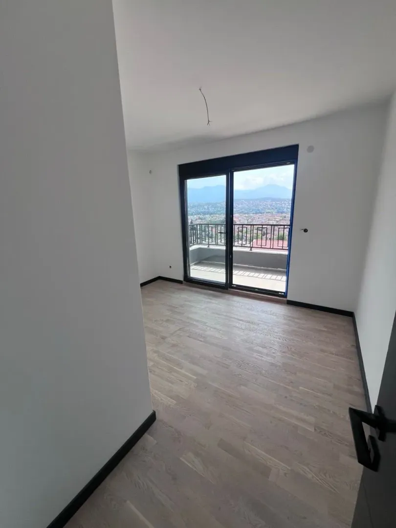 Prodaja, dvosoban stan, 89m², Gorica C, Podgorica