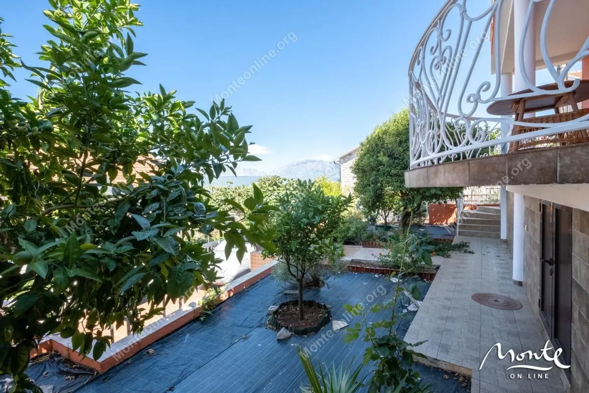 Prodaja, kuća, 89m², Krašići, Tivat