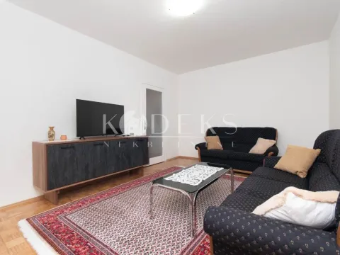Izdavanje, jednosoban stan, 53m², Gintaš, Podgorica - image 1