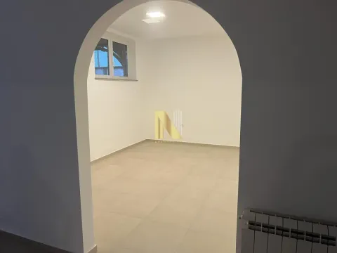 Rent, office space, 210m², Veternička rampa, Novi Sad Sve Podlokacije - image 7