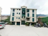 Rent, office space, 45m², Dobrota, Kotor - image 1