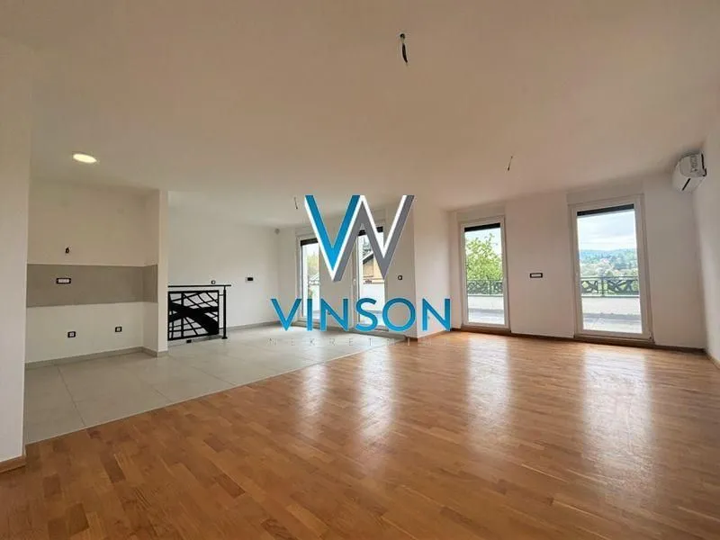 Prodaja, četvorosoban stan, 124m², Sremska Kamenica, Petrovaradin