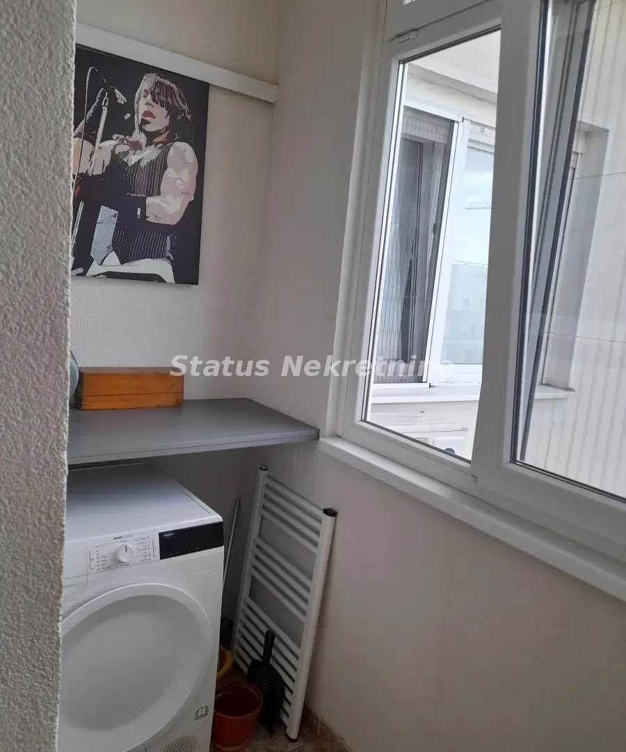 Prodaja, jednosoban stan, 42m², Sajmište, Novi Sad