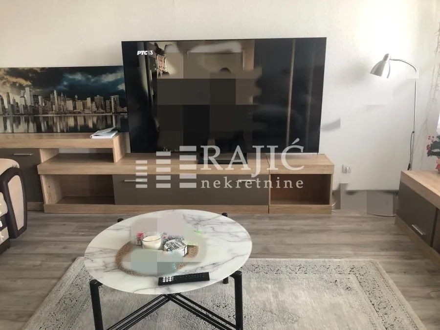 Izdavanje, dvosoban stan, 81m², Novi Beograd Sve Podlokacije, Beograd