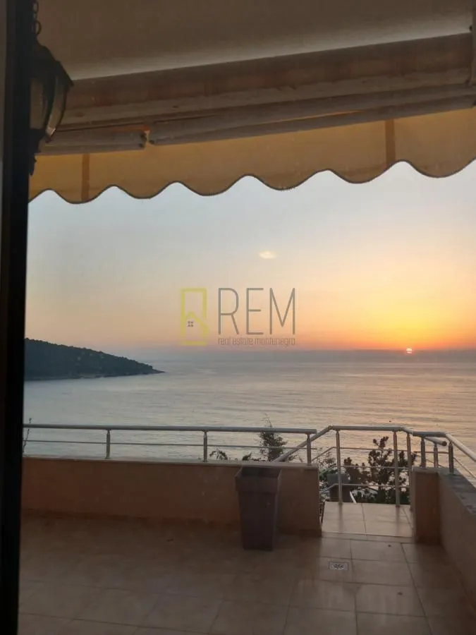 Sale, house, 380m², Kruče, Ulcinj