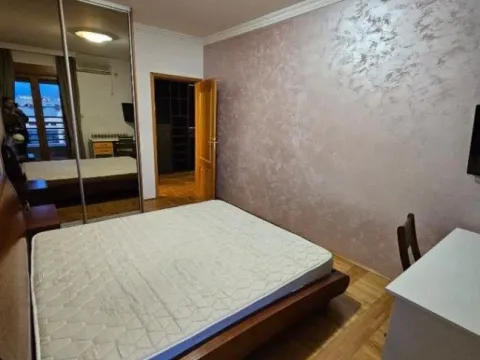 Izdavanje, dvosoban stan, 90m², Preko Morače, Podgorica - image 4