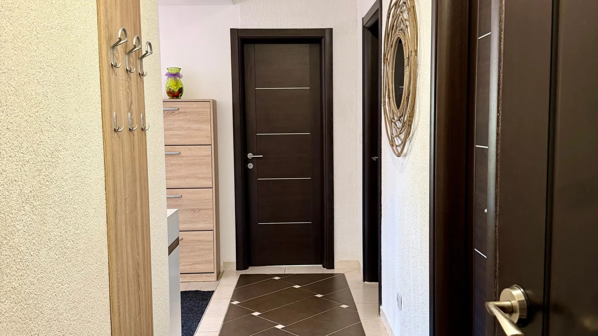 Sale, two bedroom apartment, 83m², Petrovac, Budva