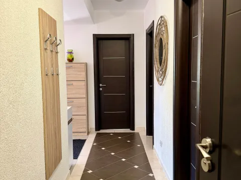 Sale, two bedroom apartment, 83m², Petrovac, Budva - image 6