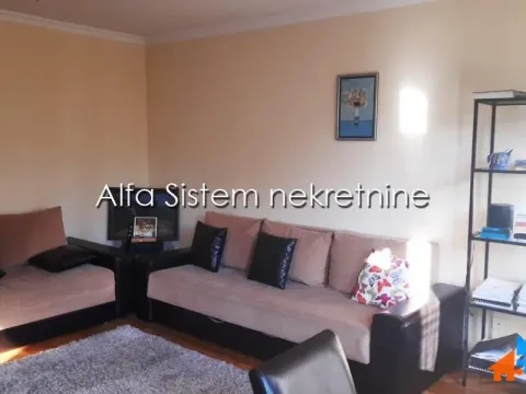 Rent, one bedroom apartment, 33m², Gundulićev Venac, Beograd - image 2