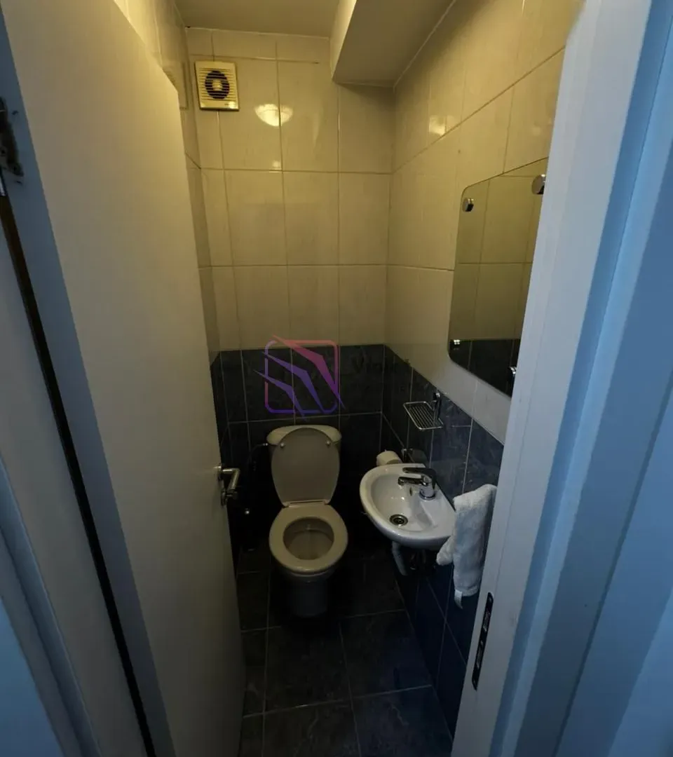 Izdavanje, dvosoban stan, 60m², Blok 9, Podgorica