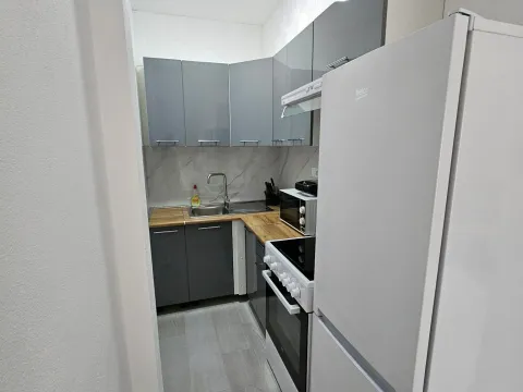 Rent, one bedroom apartment, 45m², Radanovići, Kotor - image 7