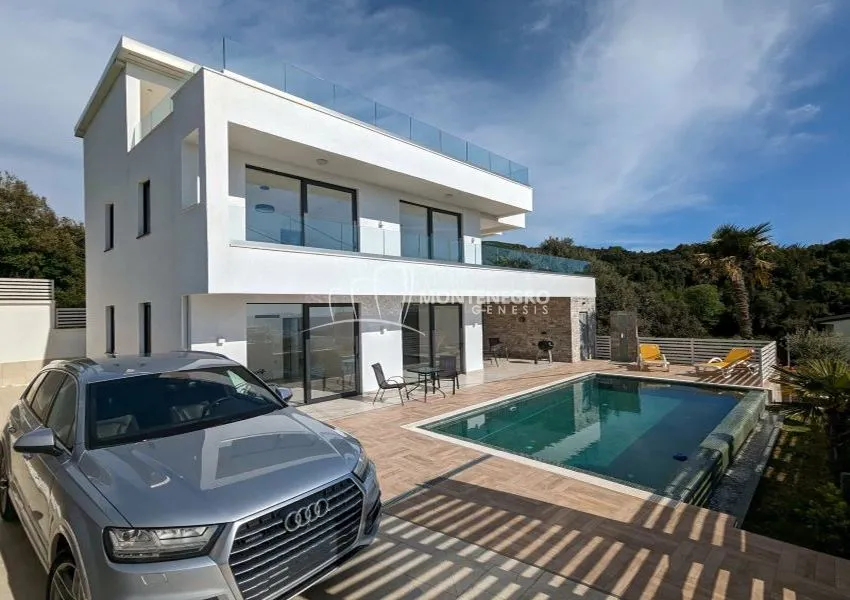 Prodaja, kuća, 365m², Centar, Bar