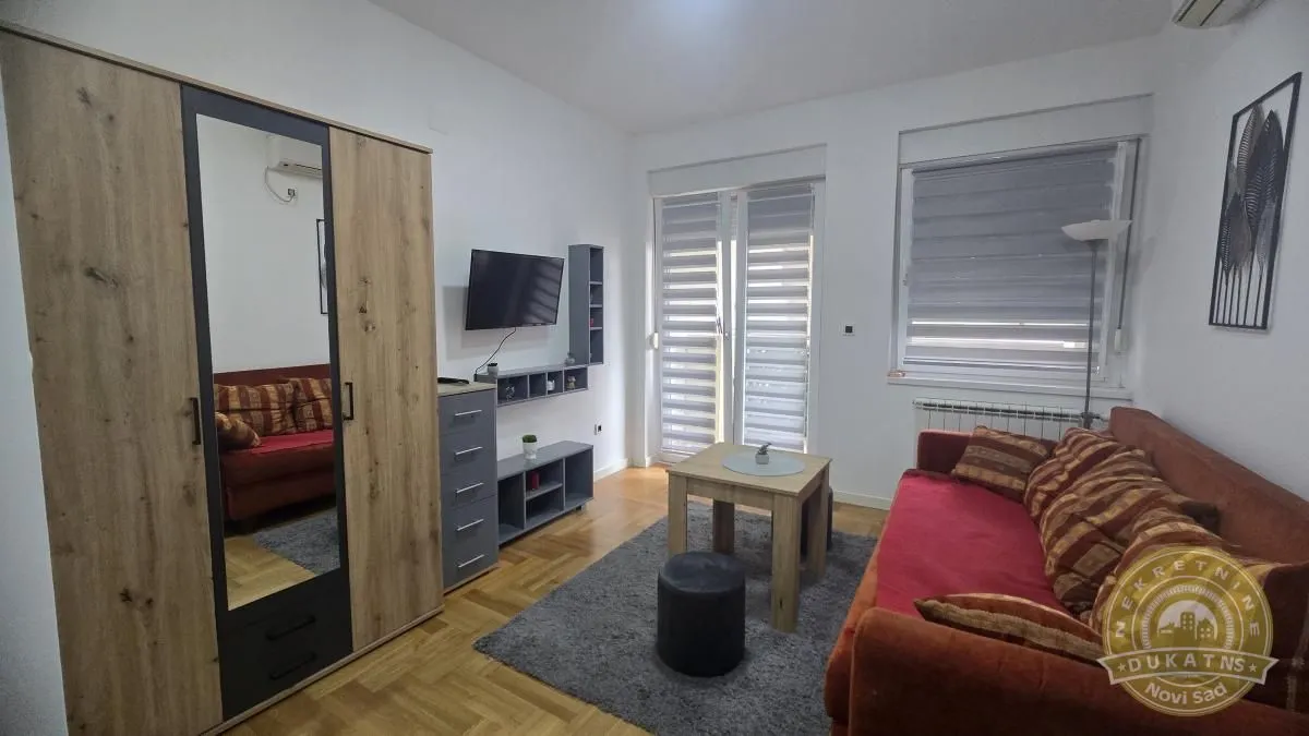 Izdavanje, garsonjera, 25m², Centar, Novi Sad
