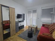 Izdavanje, garsonjera, 25m², Centar, Novi Sad - image 1