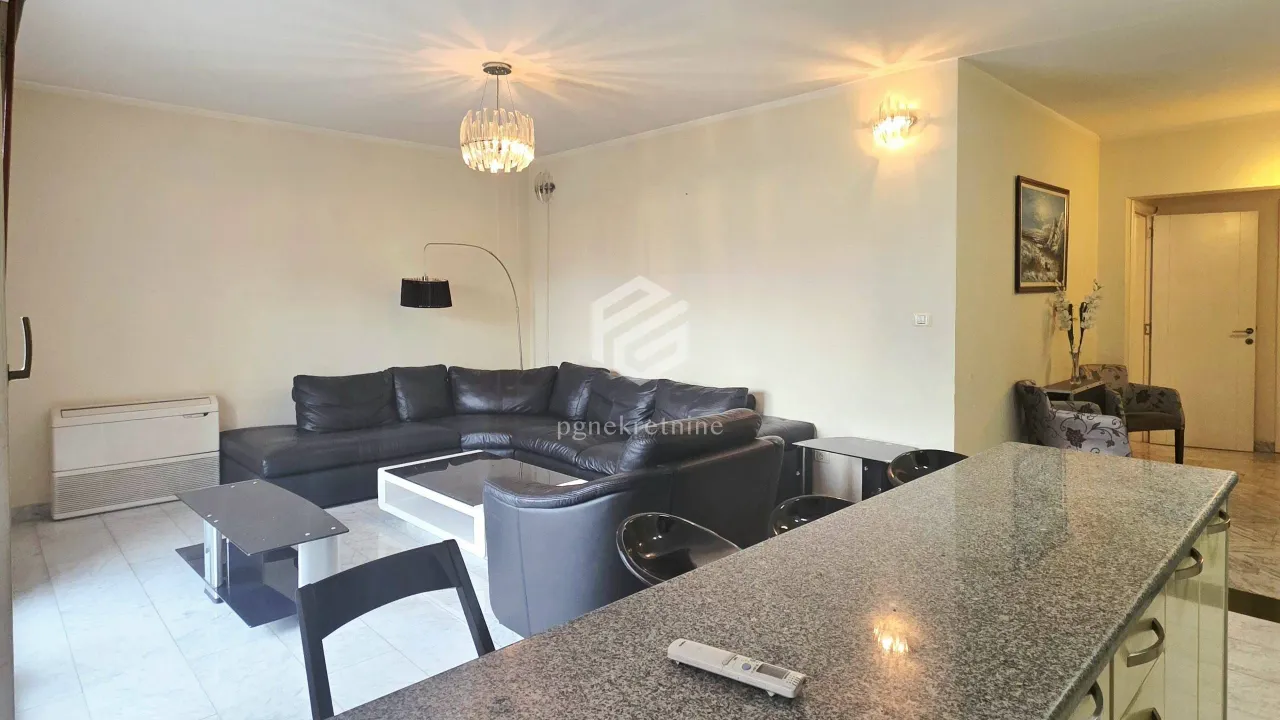 Prodaja, dvosoban stan, 90m², Stari Aerodrom, Podgorica