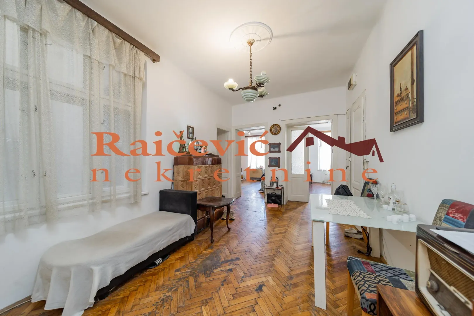 Prodaja, četvorosoban stan, 110m², Stari Grad, Beograd