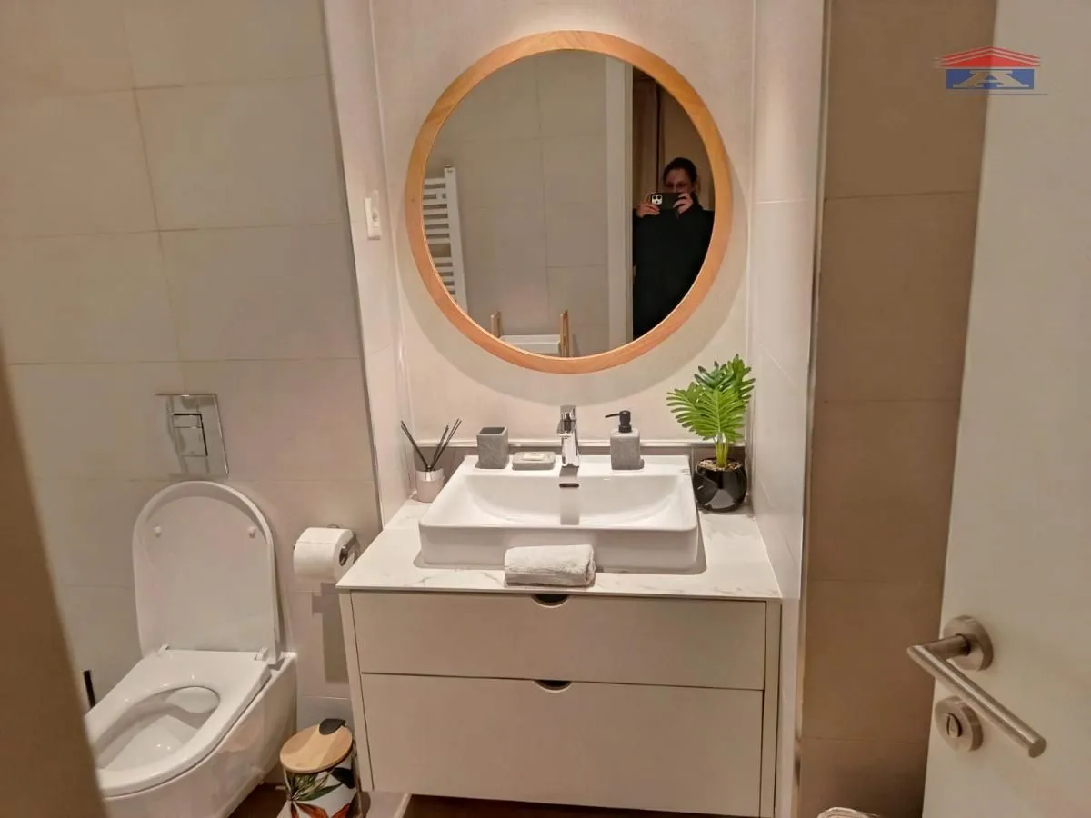 Rent, two bedroom apartment, 75m², Savski Venac, Beograd