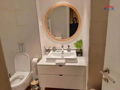 Izdavanje, dvosoban stan, 75m², Savski Venac, Beograd - image 9