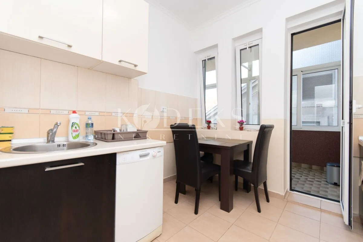 Prodaja, dvosoban stan, 92m², Centar, Podgorica