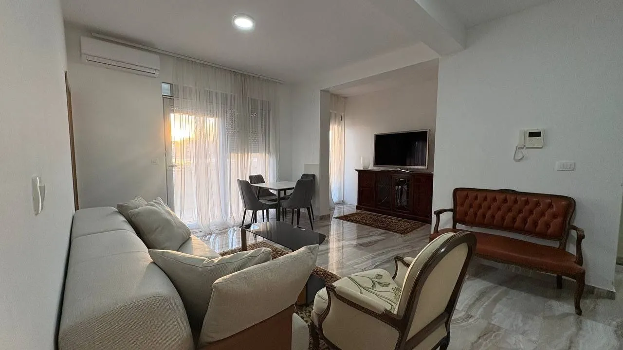 Prodaja, dvosoban stan, 104m², Tivat, Crna Gora