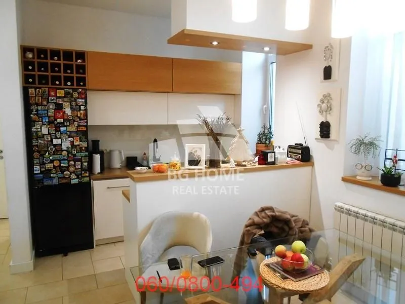 Prodaja, četvorosoban stan, 120m², Zemun Centar, Zemun Sve Podlokacije