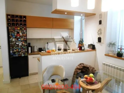Sale, four bedroom apartment, 120m², Zemun Centar, Zemun Sve Podlokacije - image 7
