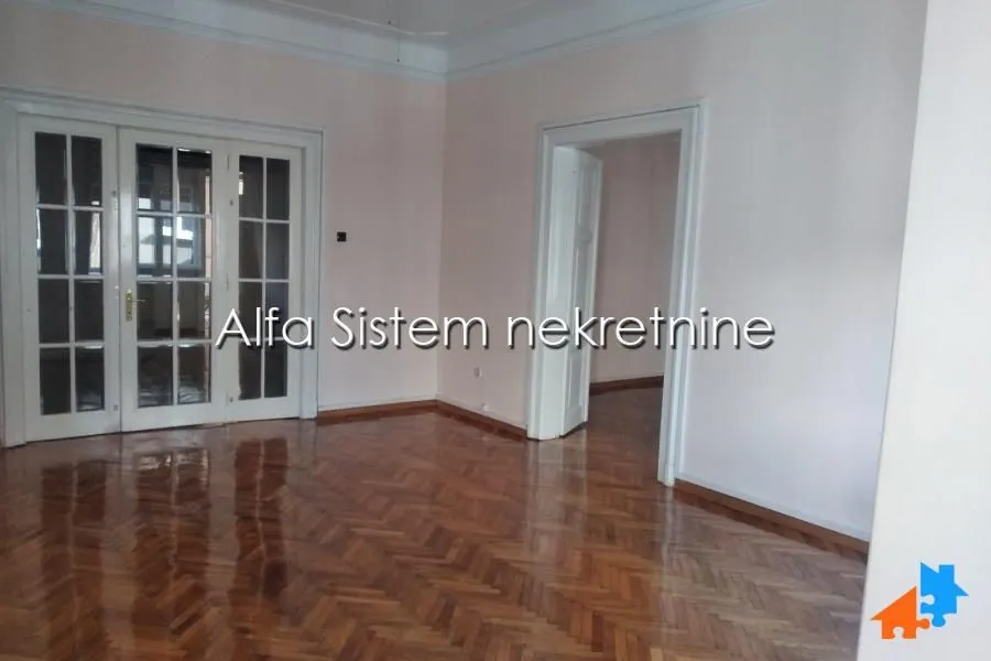 Izdavanje, četvorosoban stan, 115m², Slavija, Vračar Sve Podlokacije