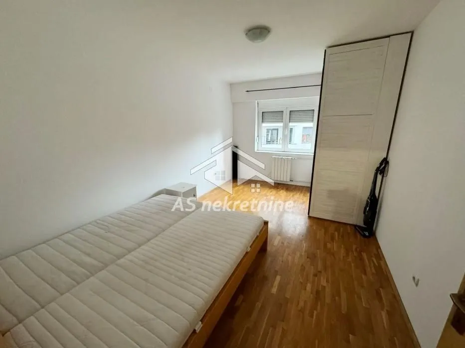 Izdavanje, dvosoban stan, 73m², Južni Bulevar, Vračar Sve Podlokacije
