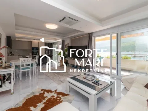 Sale, three bedroom apartment, 122m², Đenovići, Herceg Novi