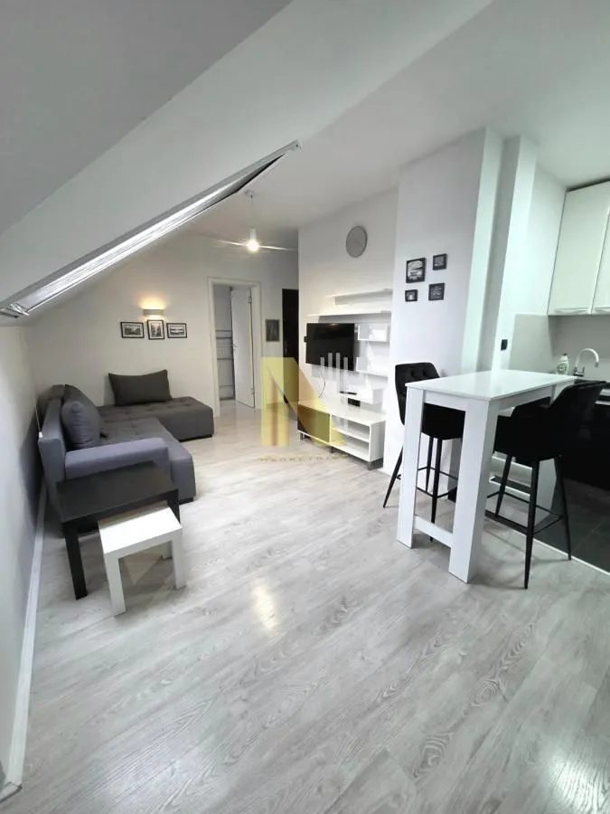 Izdavanje, jednosoban stan, 43m², Nova Detelinara, Novi Sad Sve Podlokacije