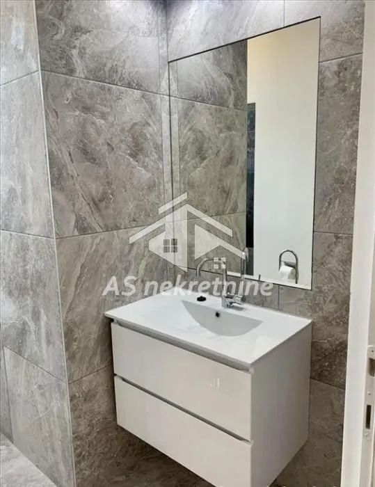 Izdavanje, stan, 57m², Zemun Kej, Zemun Sve Podlokacije