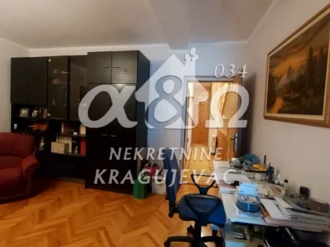 Prodaja, kuća, 330m², Erdoglija, Kragujevac - image 4