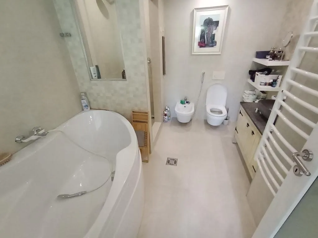 Prodaja, trosoban stan, 114m², Blok 5, Podgorica