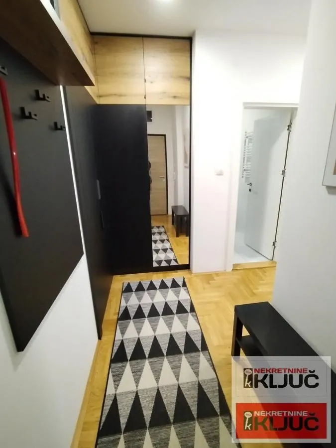 Rent, three bedroom apartment, 67m², Bulevar patrijarha Pavla, Novi Sad Sve Podlokacije
