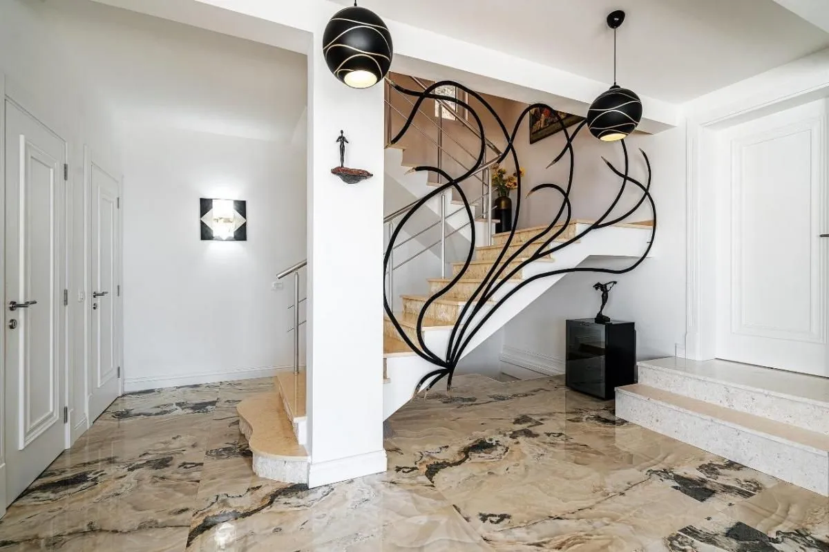 Sale, house, 350m², Reževići, Budva