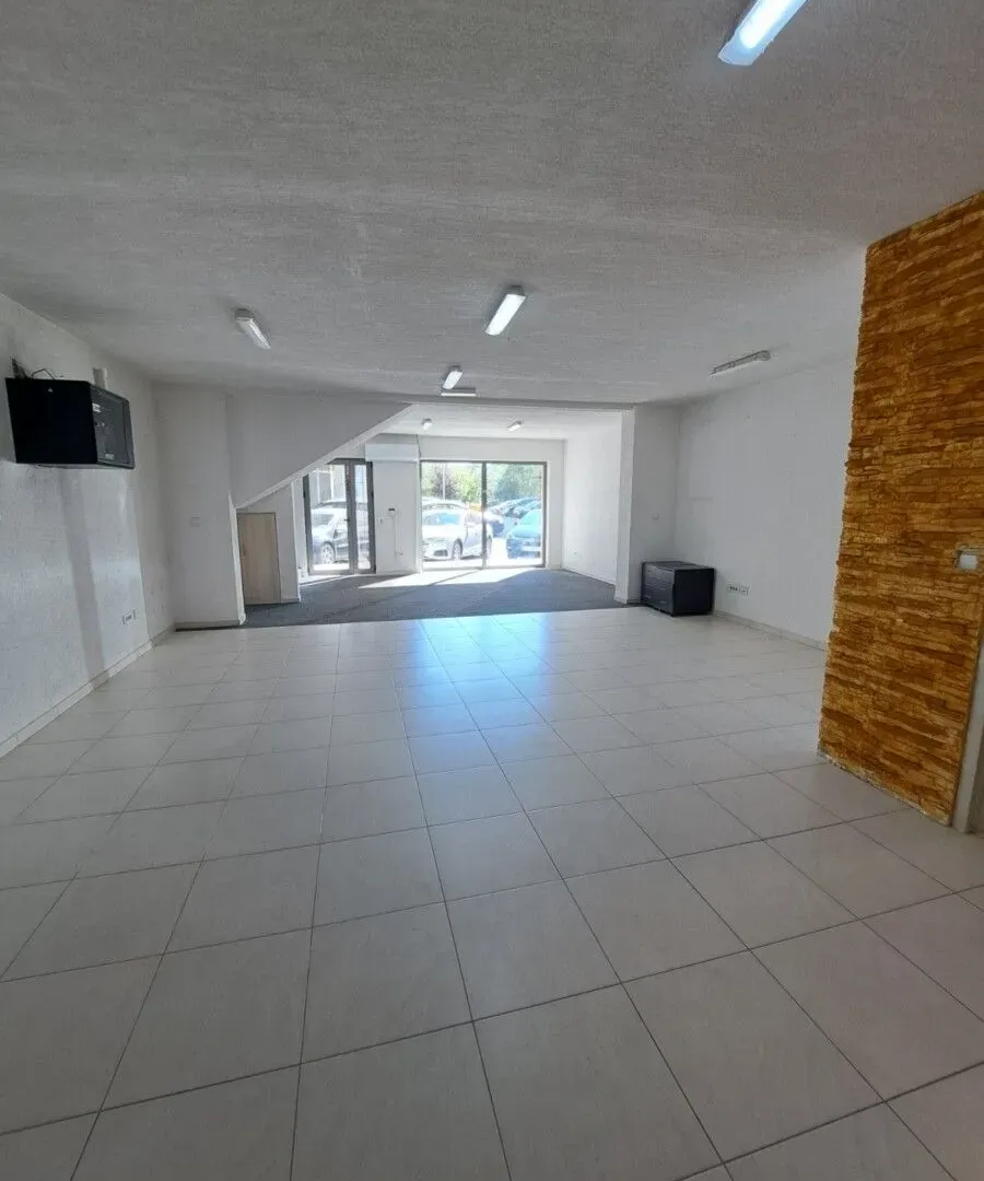 Rent, office space, 162m², Krivi Most, Podgorica