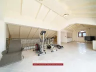 Prodaja, kuća, 971m², Petrovac, Budva - image 34