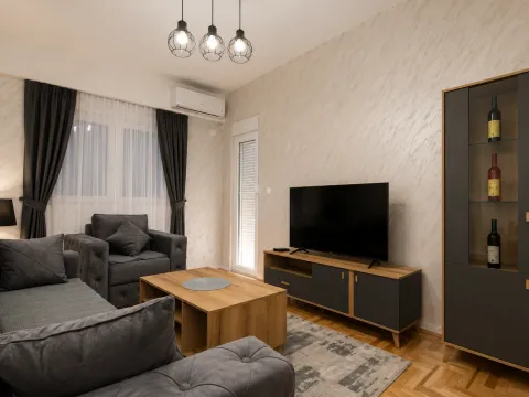 Izdavanje, jednosoban stan, 43m², Tuški Put, Podgorica - image 2