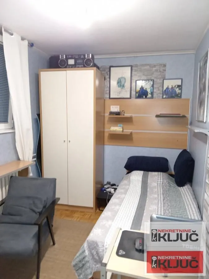 Prodaja, četvorosoban stan, 84m², Novo naselje, Novi Sad