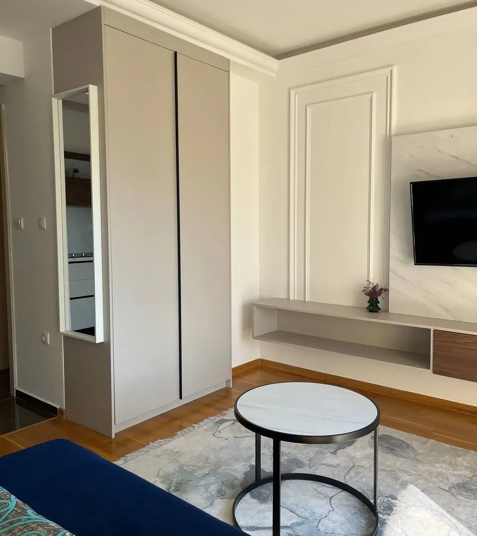 Izdavanje, garsonjera, 34m², Bečići, Budva
