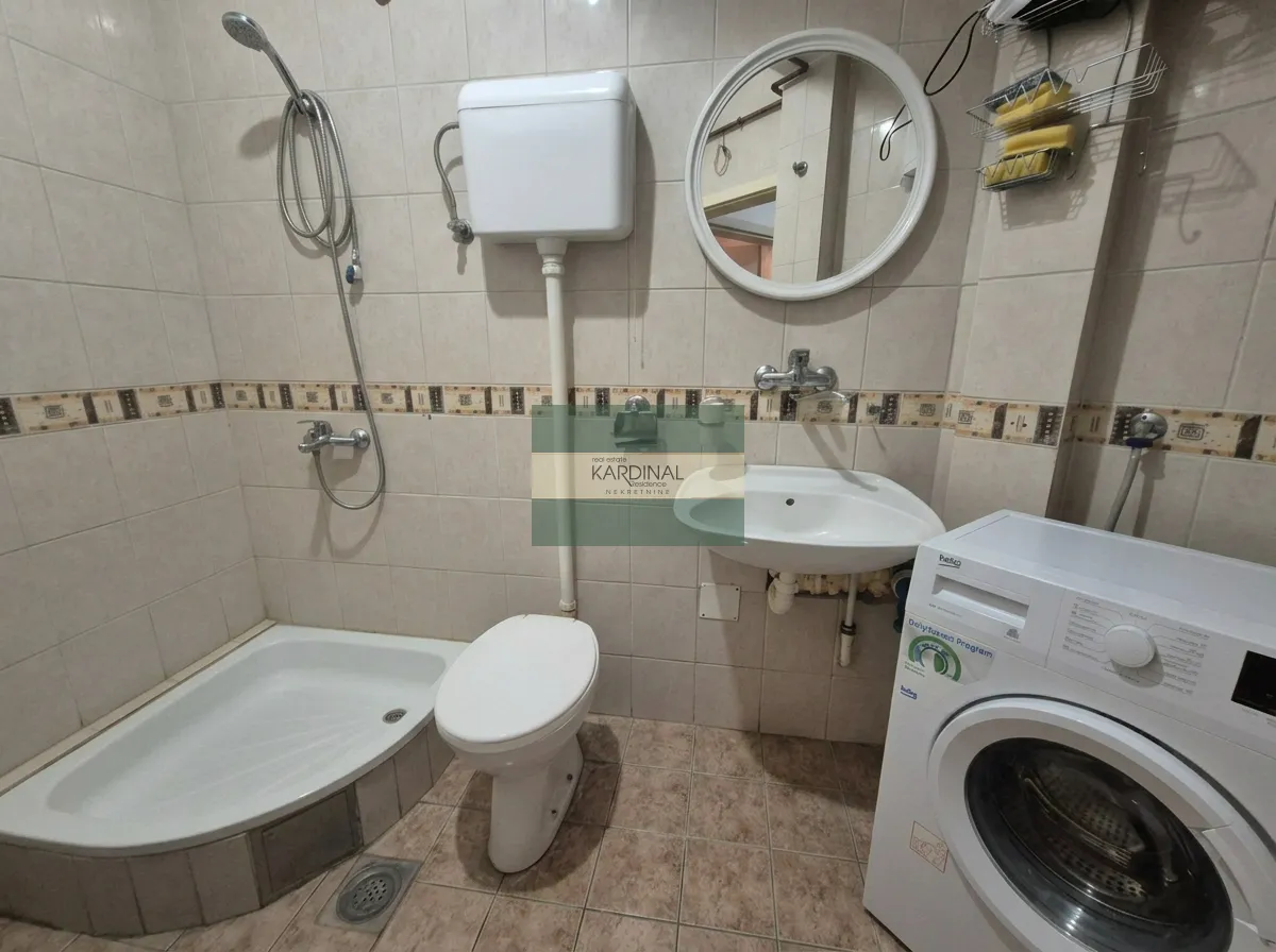 Izdavanje, jednosoban stan, 55m², Centar, Jagodina