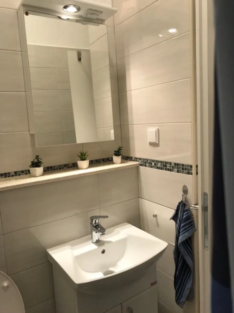 Izdavanje, garsonjera, 34m², Đenovići, Herceg Novi