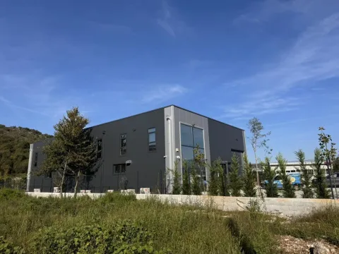 Rent, office space, 130m², Mareza, Podgorica - image 1