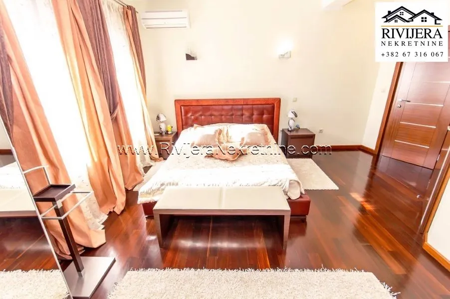 Prodaja, kuća, 330m², Đenovići, Herceg Novi