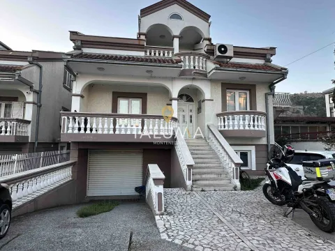 Izdavanje, kuća, 360m², Momišići, Podgorica - image 1