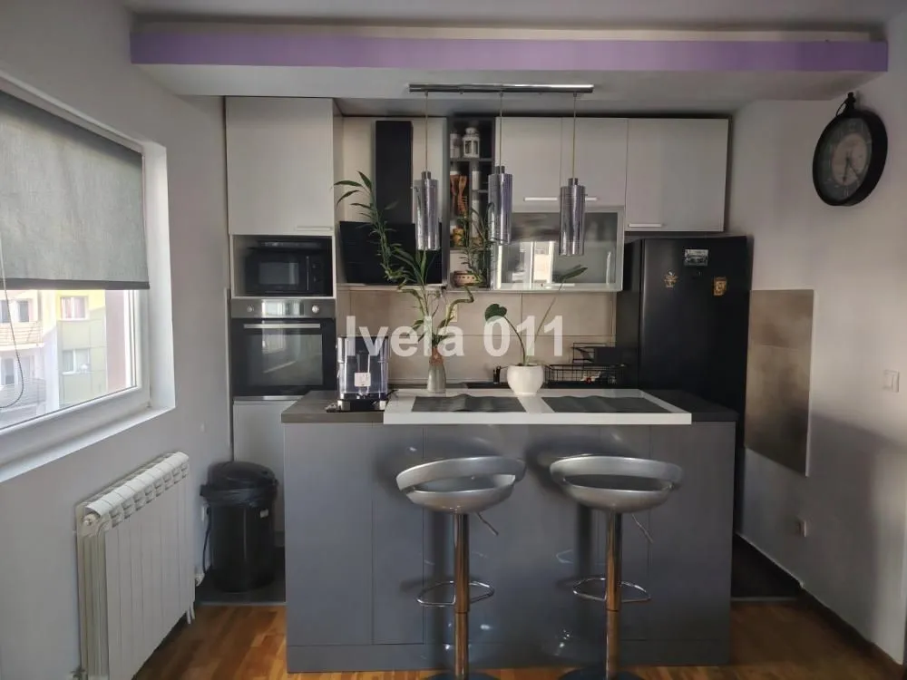 Prodaja, dvosoban stan, 45m², Vojvode Vlahovica, Beograd