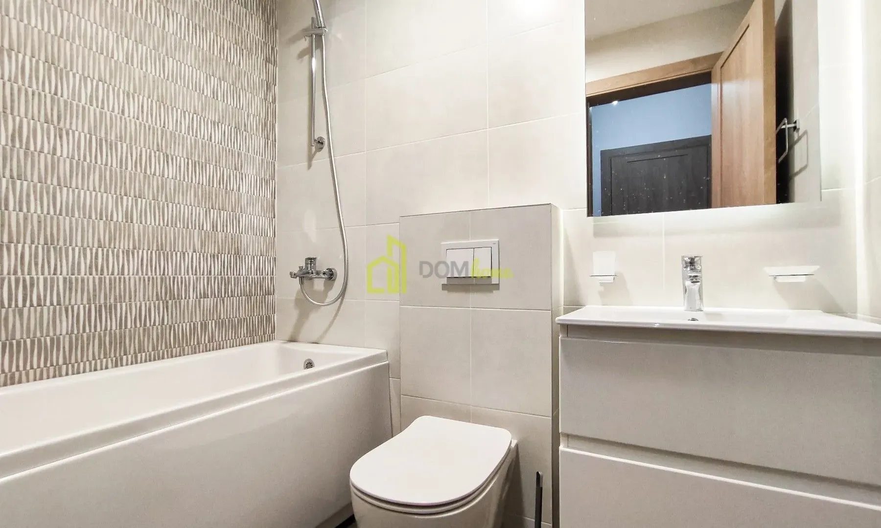Izdavanje, trosoban stan, 96m², Master Kvart, Podgorica