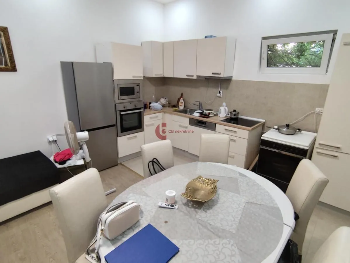 Sale, three bedroom apartment, 140m², Centar, Subotica