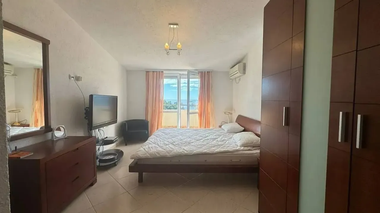 Sale, four bedroom apartment, 176m², Petrovac, Budva