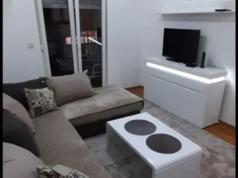 Izdavanje, jednosoban stan, 42m², Zabjelo, Podgorica